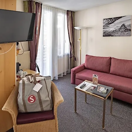 Braunbaer & - Former Alpine Sunstar Wengen